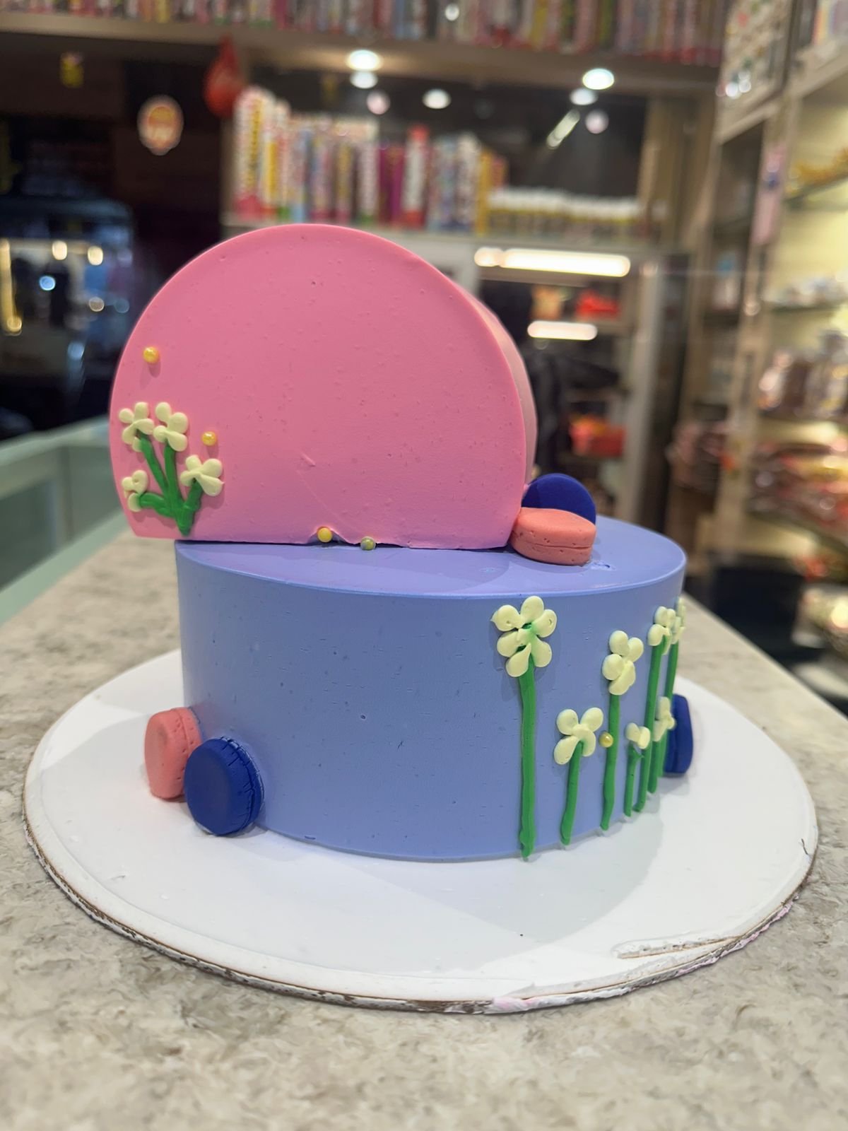 customized cake