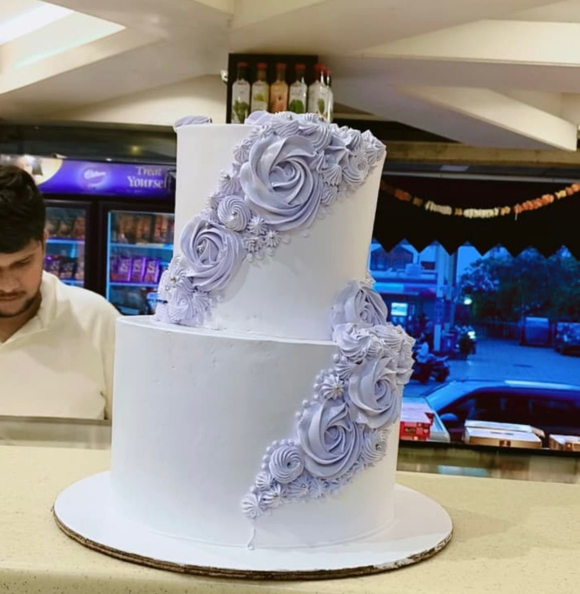 customized cake